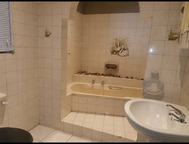 4 BEDROOM HOUSE FOR SALE IN SAFARI GARDENS